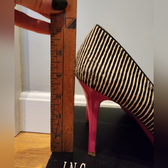 International concepts special edition pumps - Picture 8 of 9